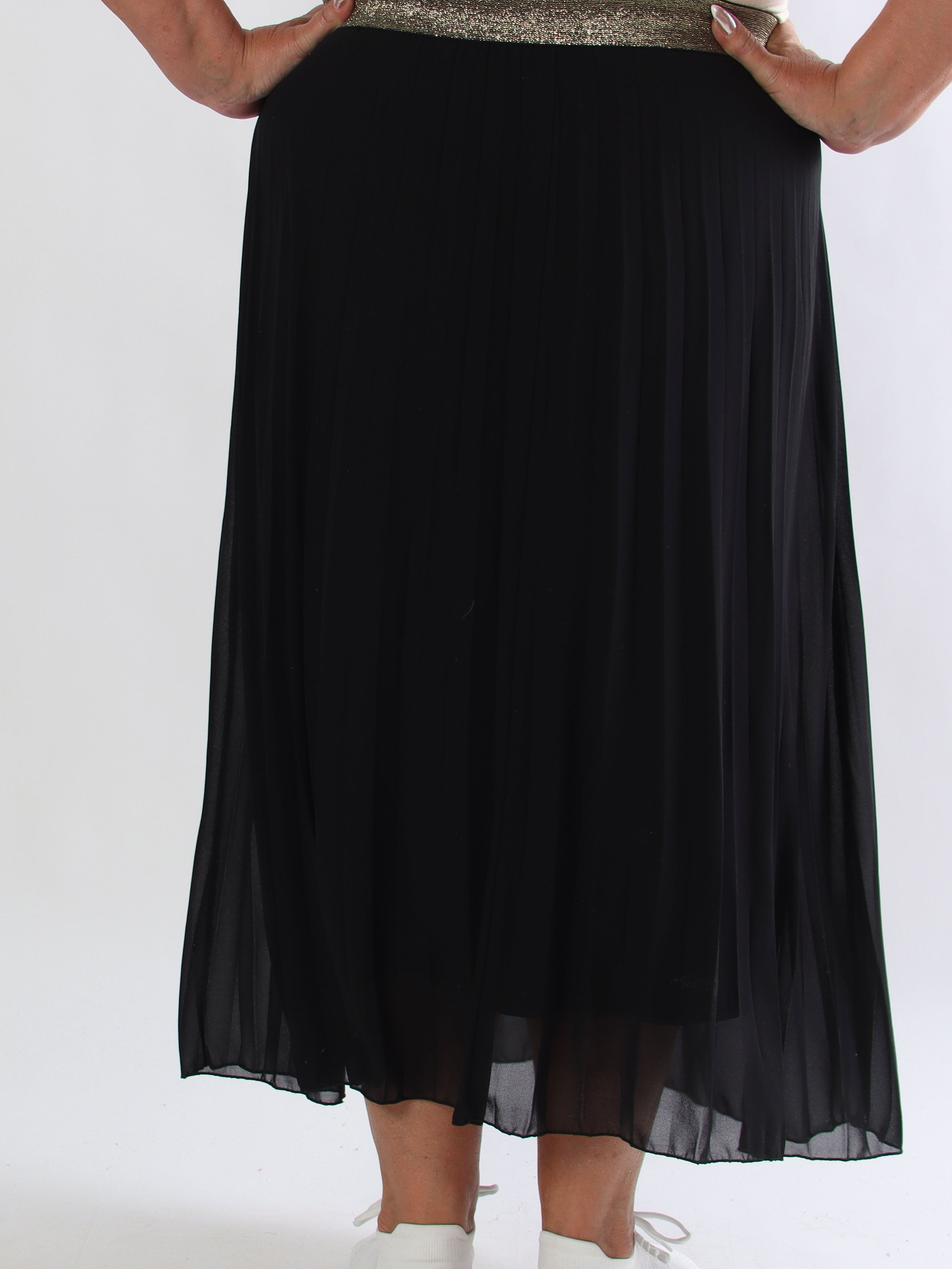 Kirila - Plisseret plus size nederdel i let chiffon med gylden elastikkant